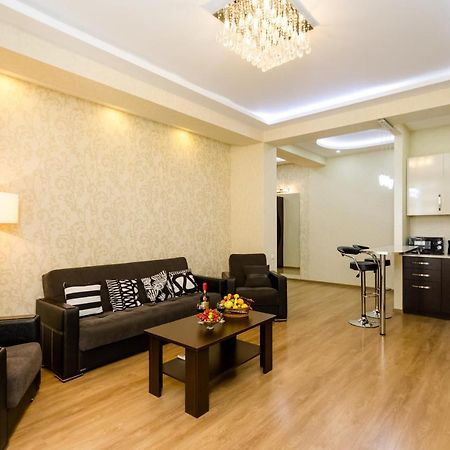 New! - Downtown Apartment Tbilisi Luaran gambar